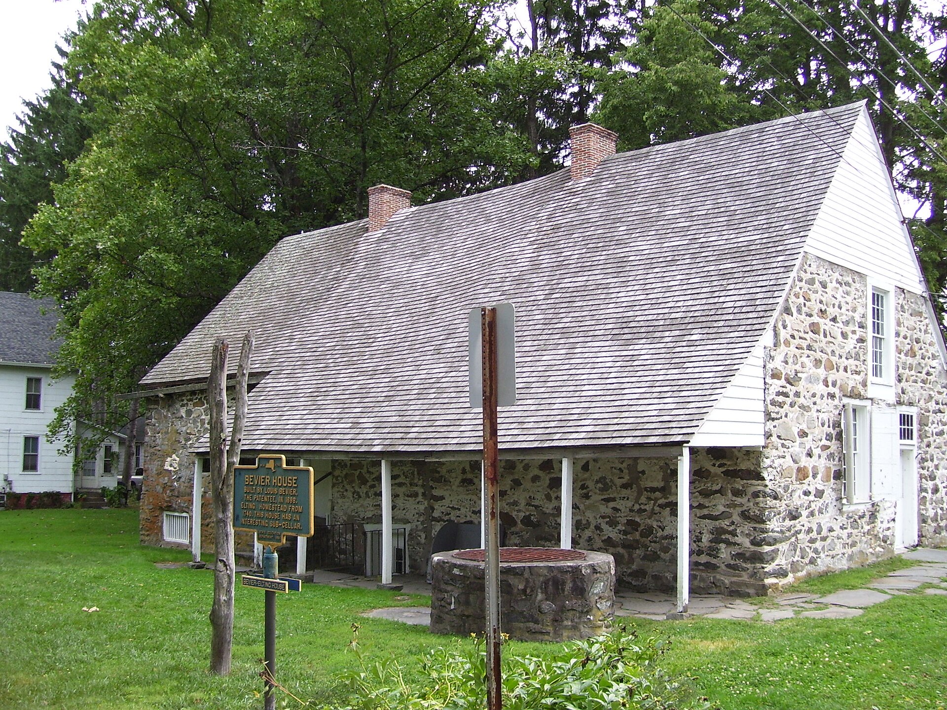 Stone house on Historic Huguenot Street