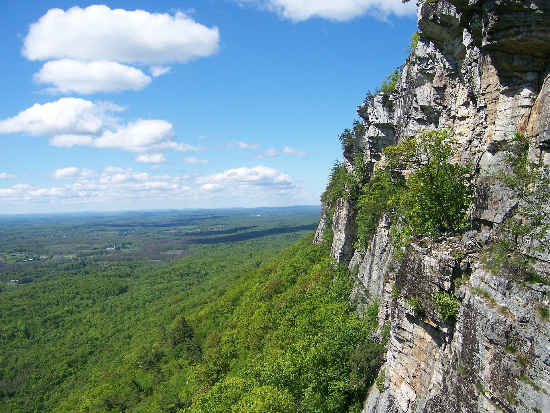 Shawangunk cliffs at Mohonk Preserve